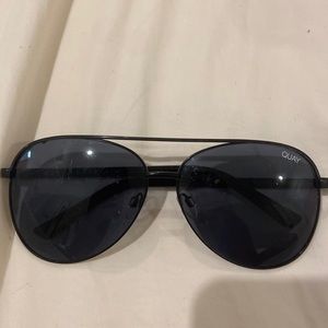 QUAY Vivienne Sunglasses